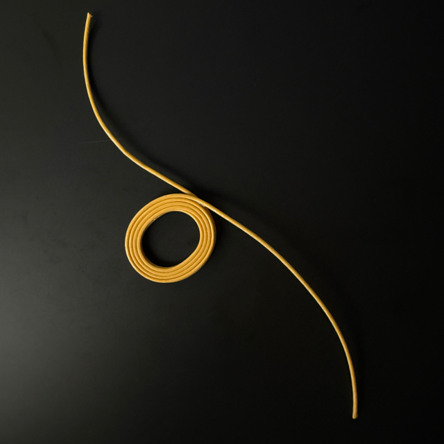 Bobina aislada autoadhesiva, eficiente y adaptable